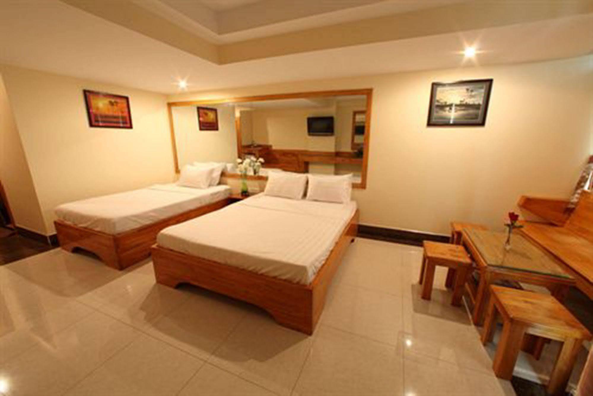 Lucky Star 2 Hotel Phnom Penh Zewnętrze zdjęcie